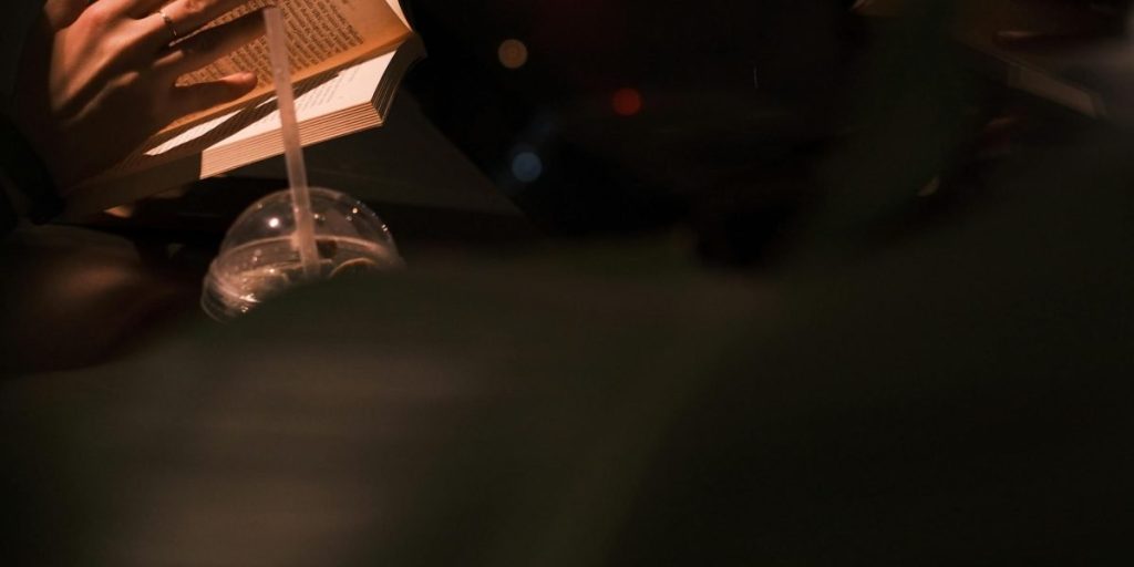 This article explains why adult fantasy readers often find Brianna Wiest and similar narrative non‑fiction so satisfying, and shows how those books can extend t...