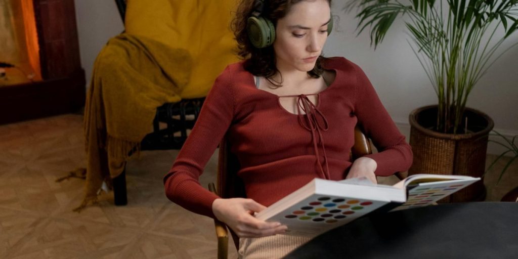 This article shows practical ways to find genuinely adult, mature fantasy on Kindle Online and Audible without wasting hours sifting through YA romantasy. It ex...