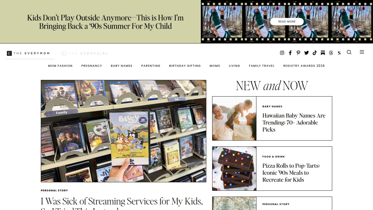 Screenshot of TheEveryMom.com, featuring content on lifestyle and book recommendations, including fantasy.